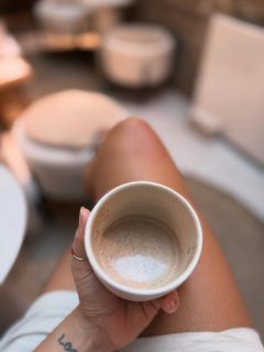 Just a little reminder to slow down, look around and actually be here 🤍

#juicymoments #presenceispower #slowdowntime #cacaolove #wombconnection